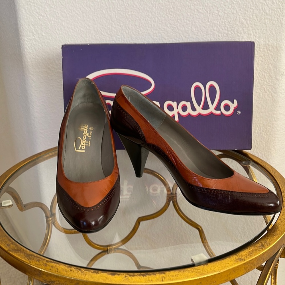 Pappagallo rare , burgundy brown with camel,wing tip , small heal